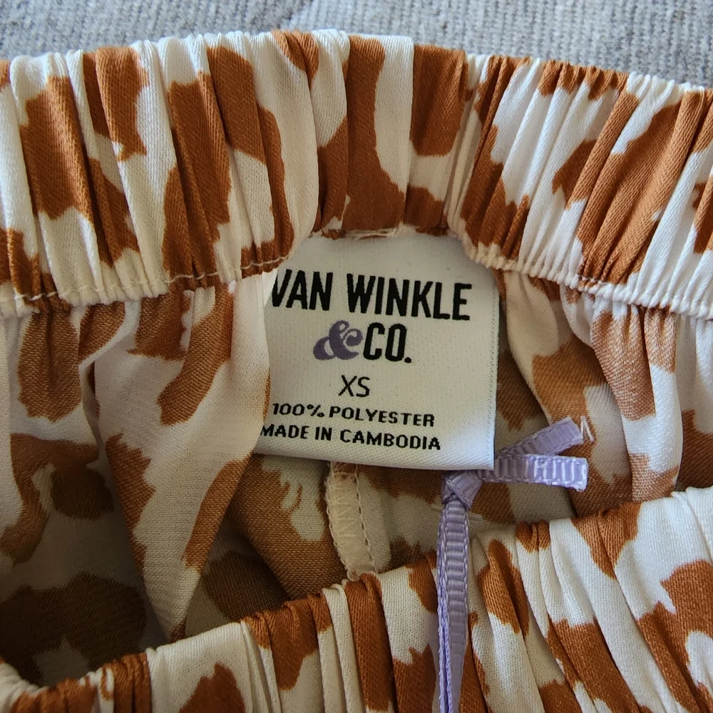 Van Winkle &‎ CO Animal Print Sleep Shorts XS NWT